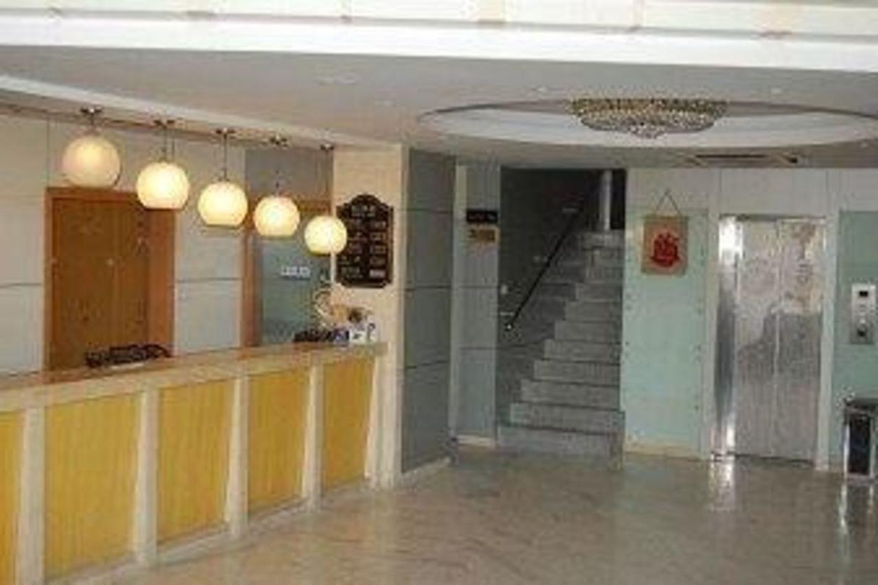 Lakeside Holiday Inn Shanghai Extérieur photo