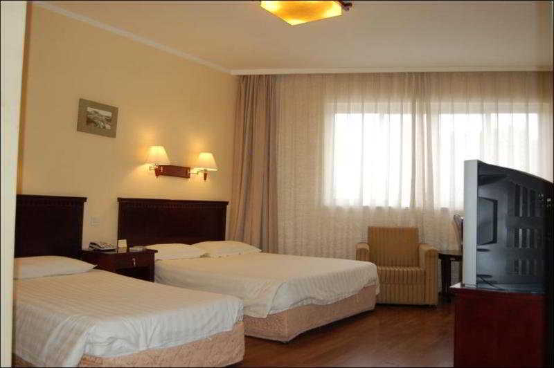 Lakeside Holiday Inn Shanghai Extérieur photo