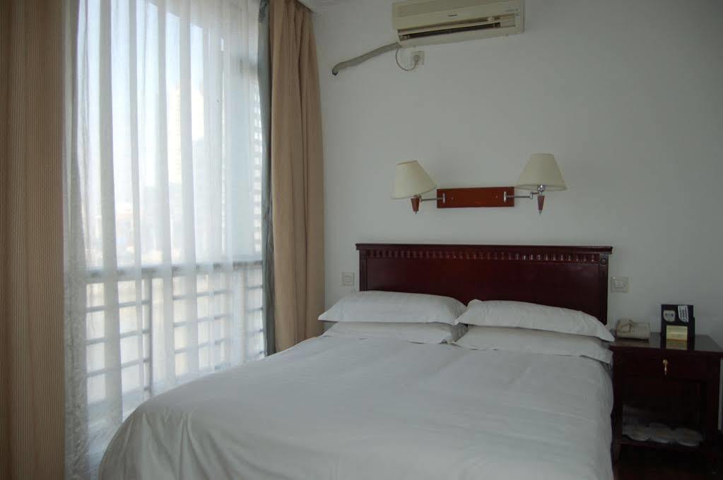 Lakeside Holiday Inn Shanghai Extérieur photo